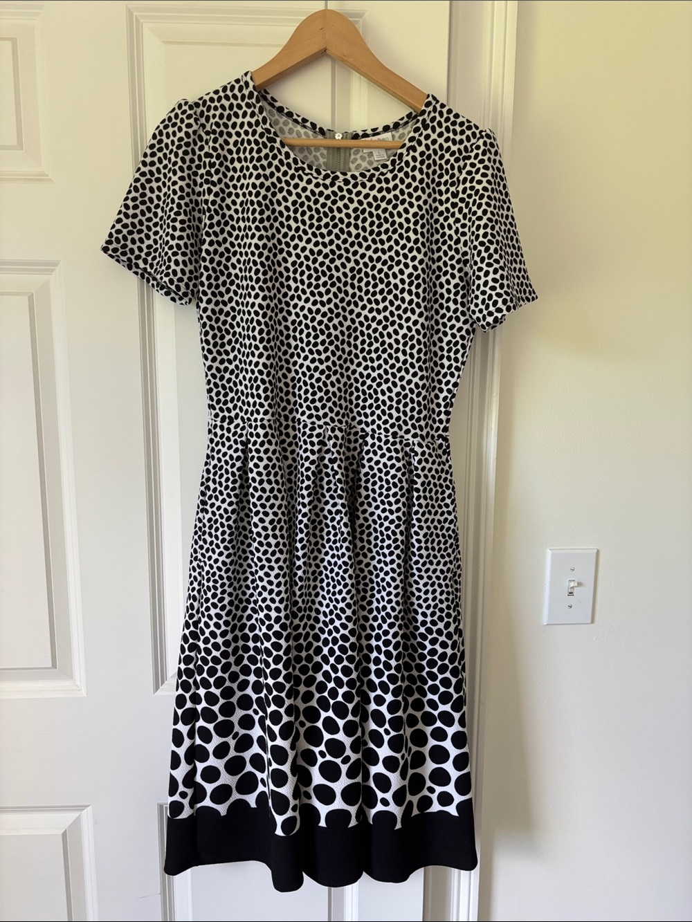 LuLaRoe Black & White Polka Dot Short Sleeve Dress